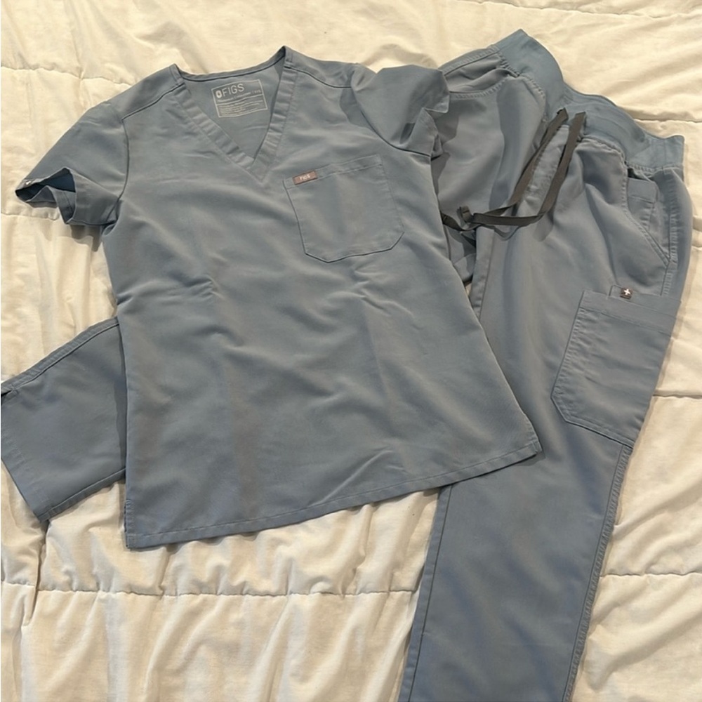 Figs women XXS top and petite pants